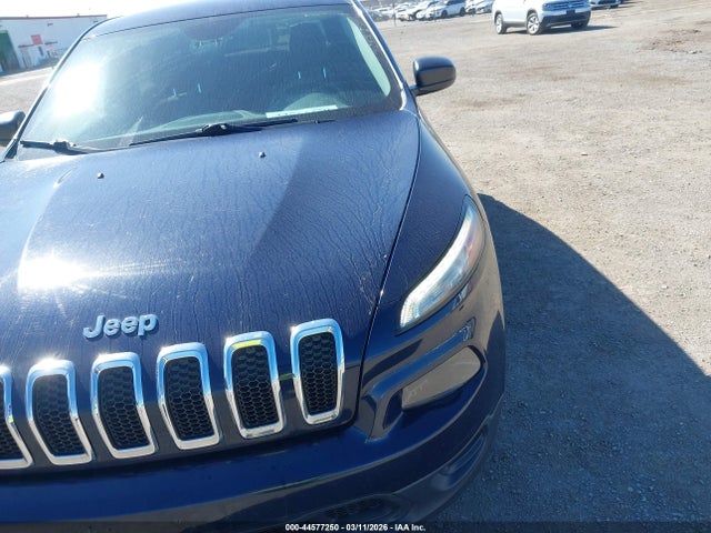 1C4PJMAB7GW337386 Jeep Cherokee Sport