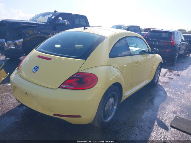 2013 Volkswagen Beetle 2.5l მანქანა იყიდება აუქციონზე, vin: 3VWJX7AT1DM656886, აუქციონის ნომერი: 44577252