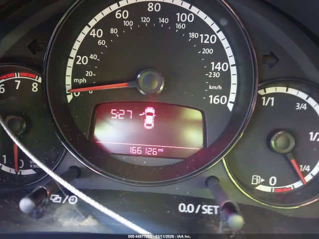 2013 Volkswagen Beetle 2.5l მანქანა იყიდება აუქციონზე, vin: 3VWJX7AT1DM656886, აუქციონის ნომერი: 44577252