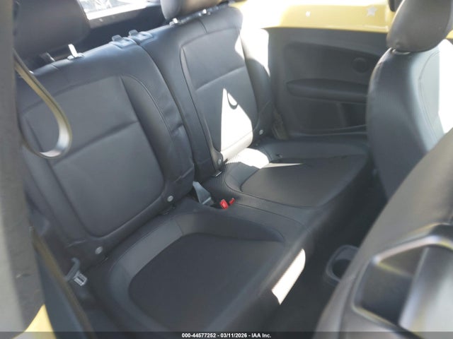 2013 Volkswagen Beetle 2.5l მანქანა იყიდება აუქციონზე, vin: 3VWJX7AT1DM656886, აუქციონის ნომერი: 44577252