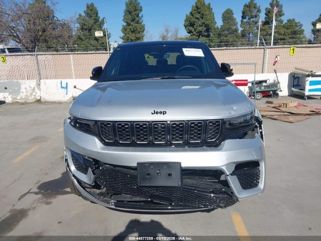 1C4RJHEG8S8769083 Jeep Grand Cherokee Summit 4x4