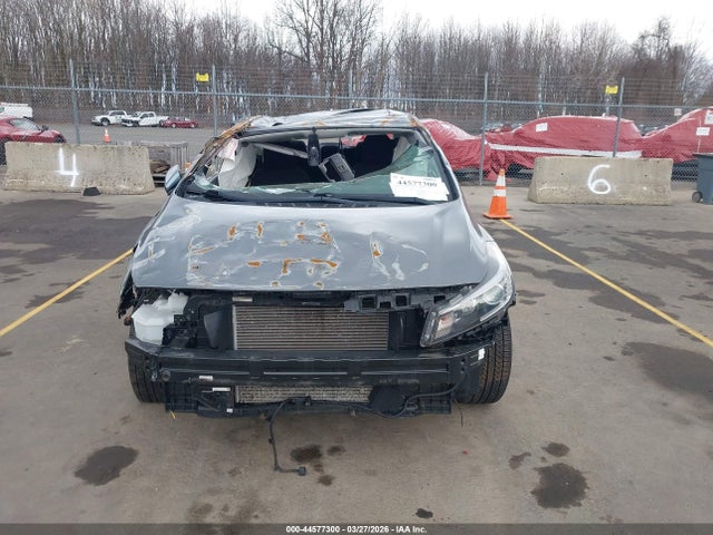 44577300 :رقم المزاد ، 3KPFL4A7XJE242808 vin ، 2018 Kia Forte S مزاد بيع