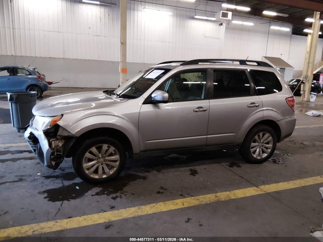 Продаж на аукціоні авто 2013 Subaru Forester 2.5x Premium, vin: JF2SHADC1DH422251, номер лоту: 44577311