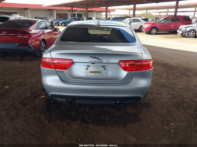 SAJAF4BV5HA962675 Jaguar Xe 35t R-sport