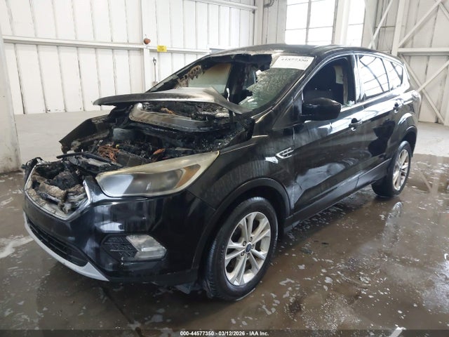 44577350 :رقم المزاد ، 1FMCU0GD2HUA67645 vin ، 2017 Ford Escape Se مزاد بيع