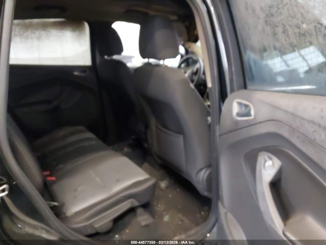 44577350 :رقم المزاد ، 1FMCU0GD2HUA67645 vin ، 2017 Ford Escape Se مزاد بيع