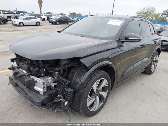2025 Audi Q6 E-tron Premium Plus Quattro მანქანა იყიდება აუქციონზე, vin: WA124BGF5SA008458, აუქციონის ნომერი: 44577353