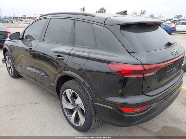 2025 Audi Q6 E-tron Premium Plus Quattro მანქანა იყიდება აუქციონზე, vin: WA124BGF5SA008458, აუქციონის ნომერი: 44577353
