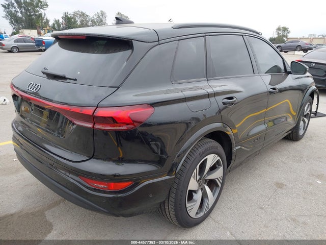 2025 Audi Q6 E-tron Premium Plus Quattro მანქანა იყიდება აუქციონზე, vin: WA124BGF5SA008458, აუქციონის ნომერი: 44577353