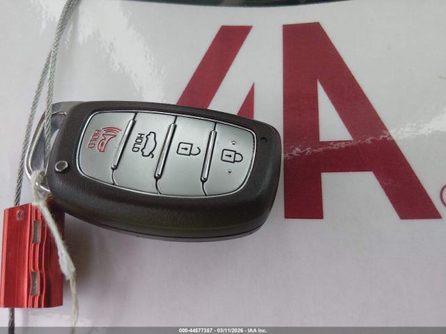 KMHD84LF1HU335933 Hyundai Elantra Limited