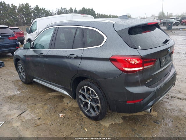 2022 BMW X1 WBXJG9C02N5V20634 Photo 2