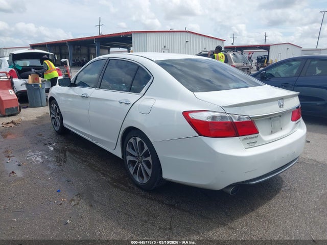 44577370 :رقم المزاد ، 1HGCR2F5XFA120569 vin ، 2015 Honda Accord Sport مزاد بيع