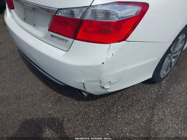 44577370 :رقم المزاد ، 1HGCR2F5XFA120569 vin ، 2015 Honda Accord Sport مزاد بيع
