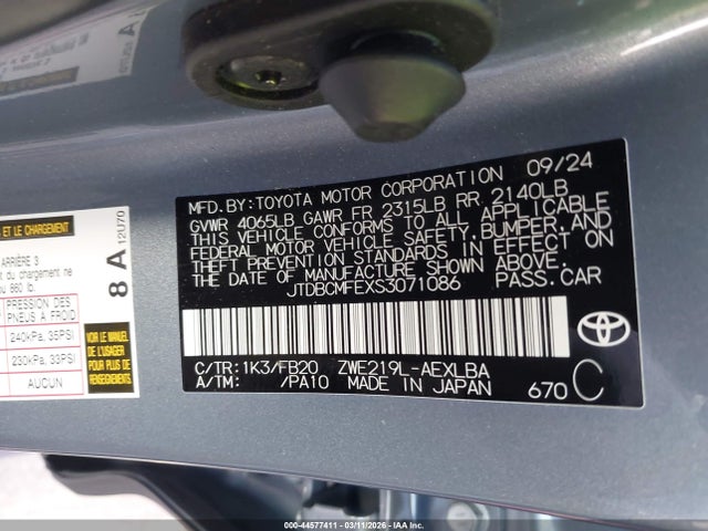 2025 TOYOTA COROLLA JTDBCMFEXS3071086 Photo 8