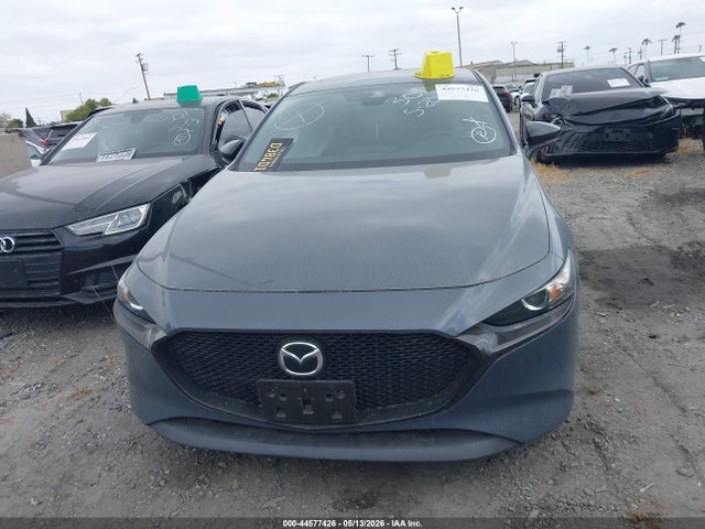 JM1BPALLXN1504119 Mazda Mazda3 Carbon Edition