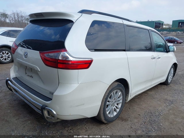 2017 TOYOTA SIENNA 5TDYZ3DC4HS809430 Photo 3
