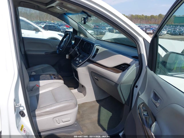 2017 TOYOTA SIENNA 5TDYZ3DC4HS809430 Photo 4