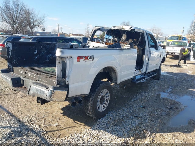 2018 FORD F-250 1FT7W2BT2JEC56239 Photo 3