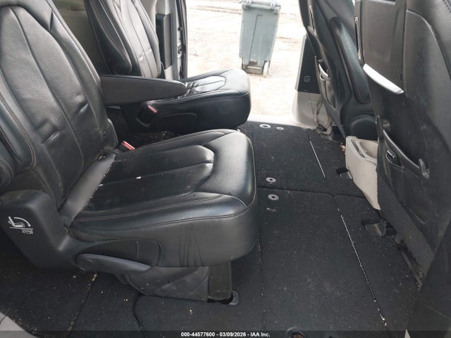 Продажа на аукционе авто 2017 Chrysler Pacifica Touring-l Plus, vin: 2C4RC1EG4HR669643, номер лота: 44577600