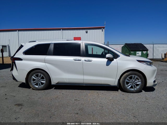 Aukcja sprzedaży 2024 Toyota Sienna Limited, vin: 5TDZSKFCXRS111776, numer aukcji: 44577611