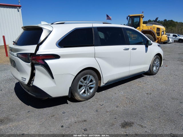 Aukcja sprzedaży 2024 Toyota Sienna Limited, vin: 5TDZSKFCXRS111776, numer aukcji: 44577611