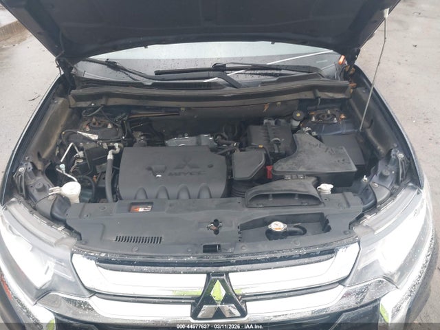 2016 MITSUBISHI OUTLANDER JA4AZ3A3XGZ005176 Photo 9