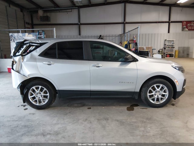3GNAXHEV8NS115939 Chevrolet Equinox Fwd Ls