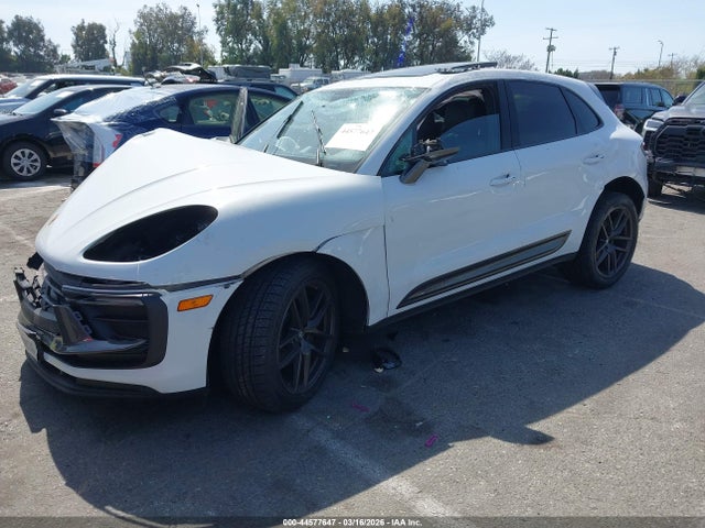 2023 PORSCHE MACAN WP1AA2A59PLB16411 Photo 1