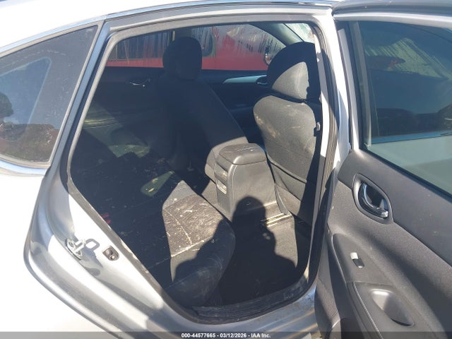 44577665 :رقم المزاد ، 3N1AB7AP5KY262661 vin ، 2019 Nissan Sentra S مزاد بيع