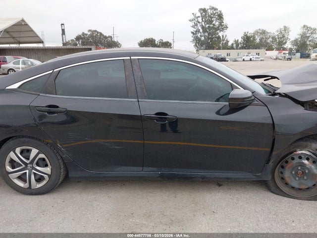 Honda Civic Lx 2018 2HGFC2F54JH574616 Image 14