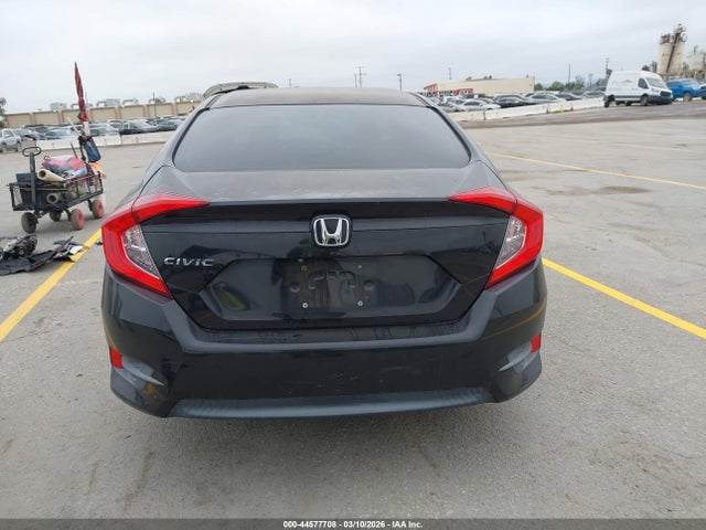 Honda Civic Lx 2018 2HGFC2F54JH574616 Image 17