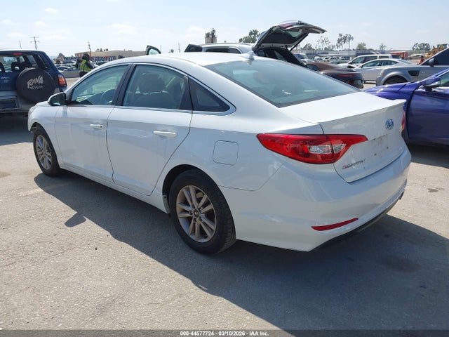 Hyundai SONATA SE 2015 5NPE24AF3FH013752 Image 3