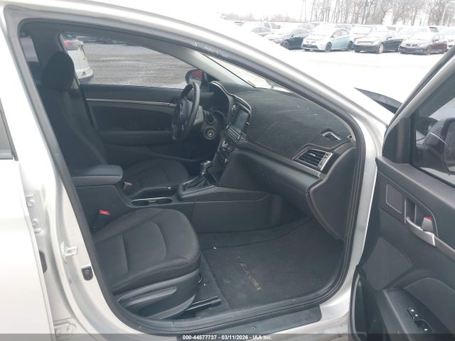5NPD84LF6JH387370 Hyundai ELANTRA SEL