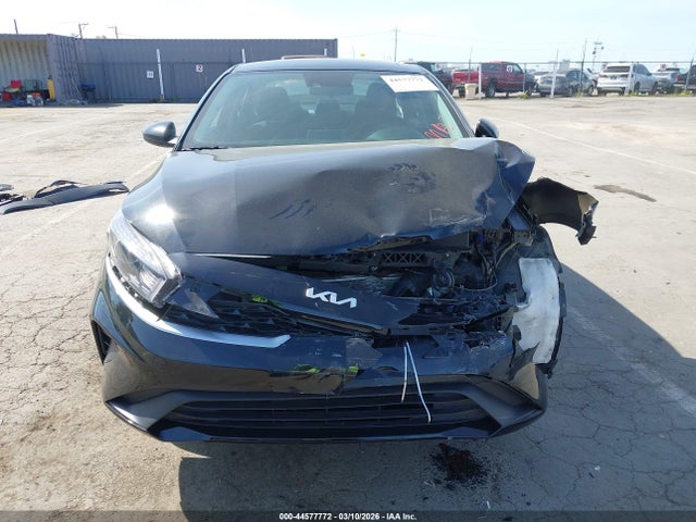 3KPF24AD1RE807581 KIA Forte Lxs