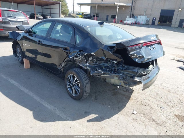 3KPF24AD1RE807581 KIA Forte Lxs