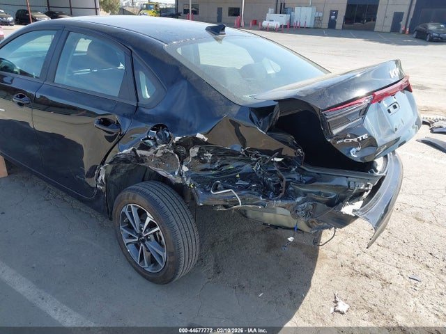 3KPF24AD1RE807581 KIA Forte Lxs