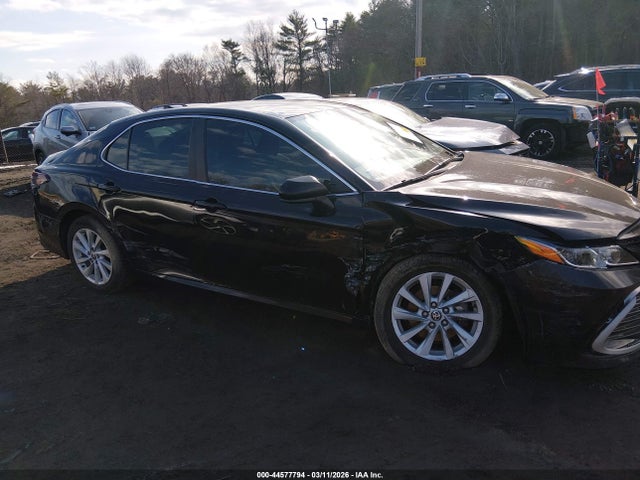 2022 Toyota Camry Le Awd მანქანა იყიდება აუქციონზე, vin: 4T1C11BKXNU056165, აუქციონის ნომერი: 44577794