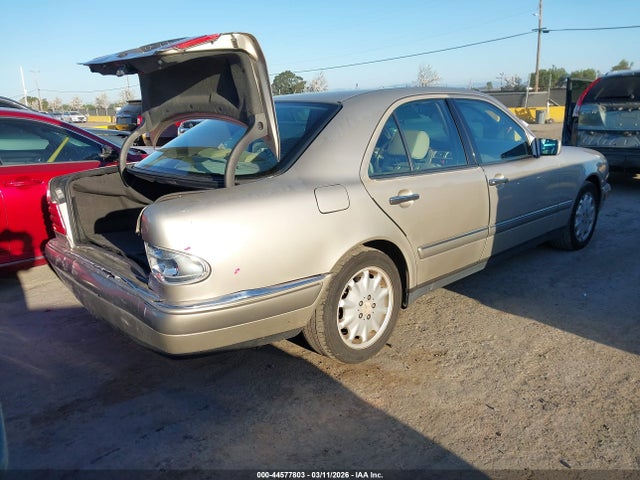 1997 Mercedes-benz E 320 მანქანა იყიდება აუქციონზე, vin: WDBJF55F6VA423341, აუქციონის ნომერი: 44577803