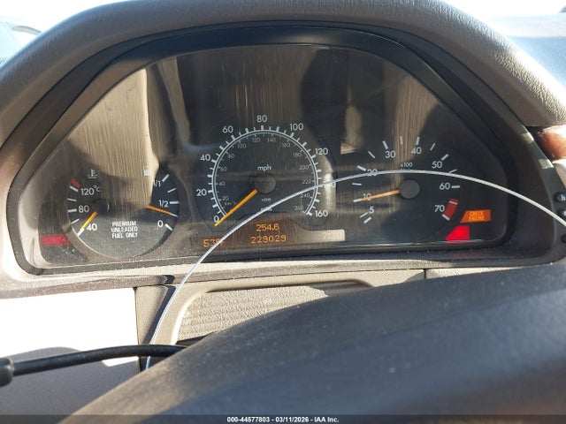 1997 Mercedes-benz E 320 მანქანა იყიდება აუქციონზე, vin: WDBJF55F6VA423341, აუქციონის ნომერი: 44577803