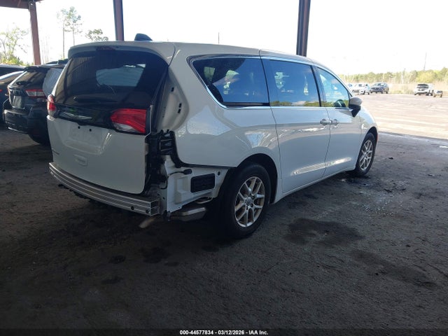 2023 CHRYSLER VOYAGER 2C4RC1CGXPR628323 Photo 3