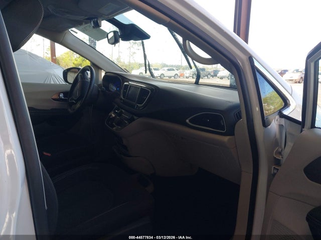 2023 CHRYSLER VOYAGER 2C4RC1CGXPR628323 Photo 4