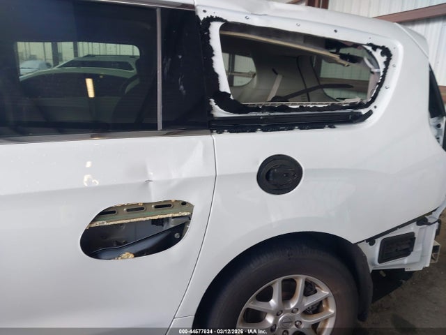 2023 CHRYSLER VOYAGER 2C4RC1CGXPR628323 Photo 5