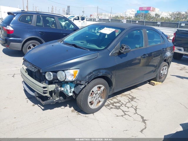 Chevrolet Sonic Ls Auto 2014 1G1JA5SG6E4195359 Image 2