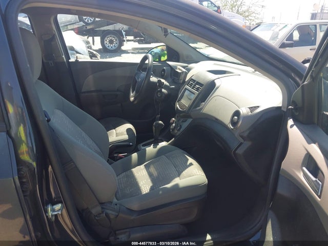 Chevrolet Sonic Ls Auto 2014 1G1JA5SG6E4195359 Image 5