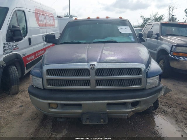 44577891 :رقم المزاد ، 3B7KC23621G786988 vin ، 2001 Dodge Ram 2500 St مزاد بيع