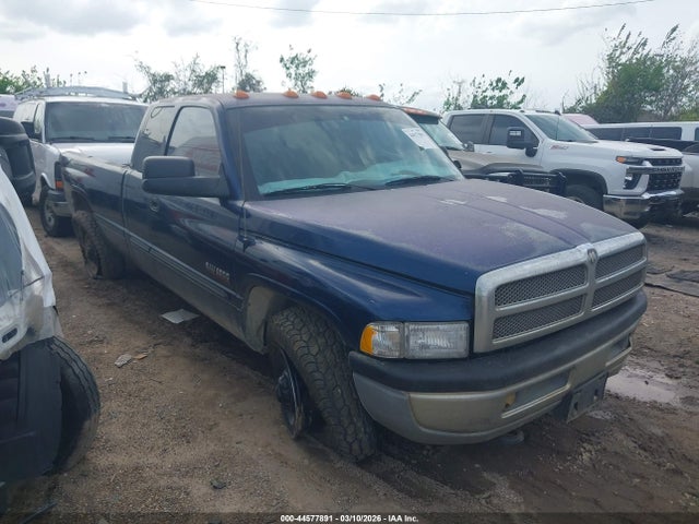 44577891 :رقم المزاد ، 3B7KC23621G786988 vin ، 2001 Dodge Ram 2500 St مزاد بيع