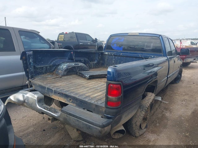 44577891 :رقم المزاد ، 3B7KC23621G786988 vin ، 2001 Dodge Ram 2500 St مزاد بيع
