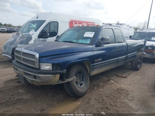 44577891 :رقم المزاد ، 3B7KC23621G786988 vin ، 2001 Dodge Ram 2500 St مزاد بيع