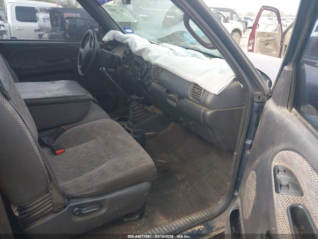 44577891 :رقم المزاد ، 3B7KC23621G786988 vin ، 2001 Dodge Ram 2500 St مزاد بيع