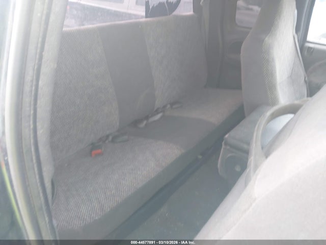 44577891 :رقم المزاد ، 3B7KC23621G786988 vin ، 2001 Dodge Ram 2500 St مزاد بيع